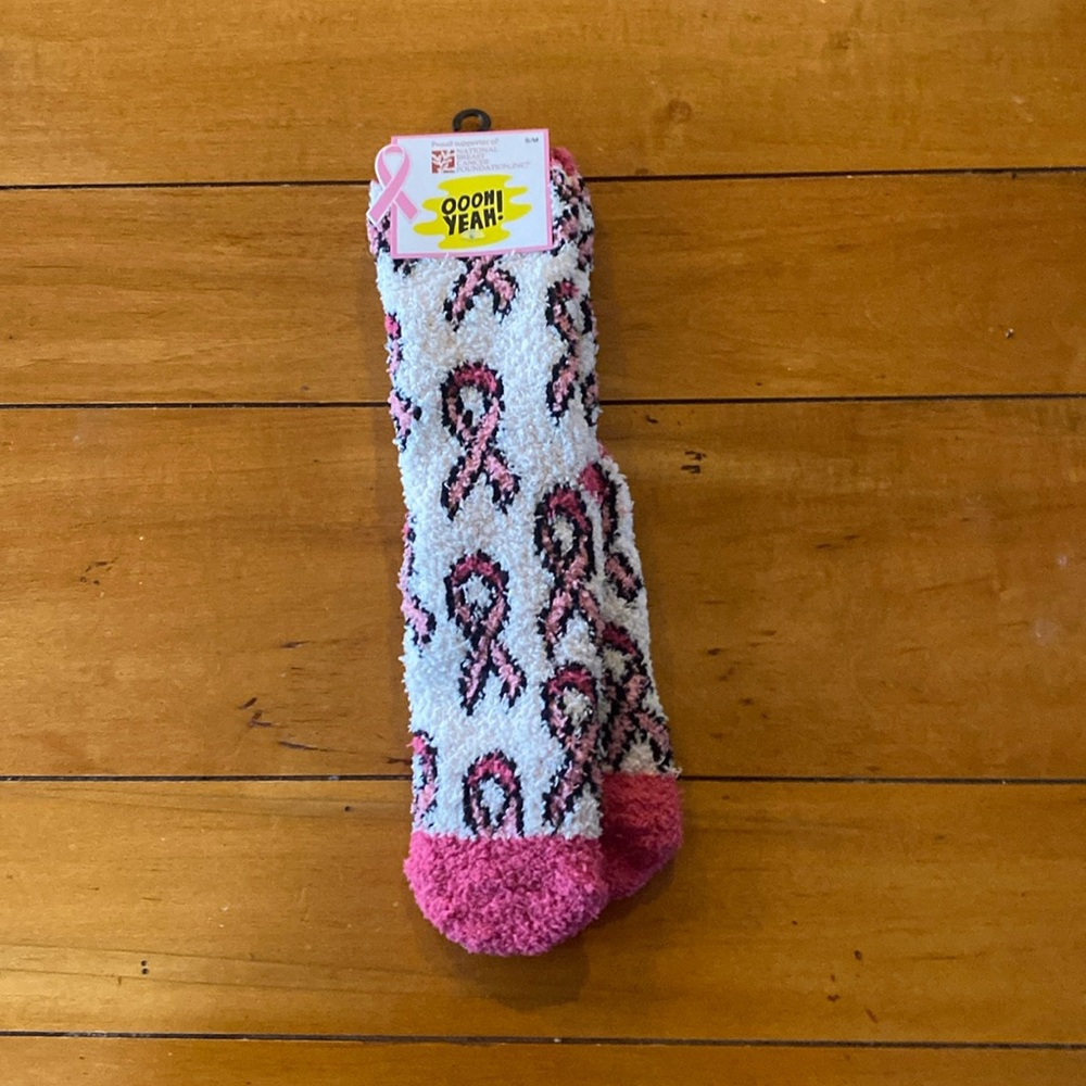 Fluffy socks. OOOH YEAH. Breast cancer awareness. NWT S/M
